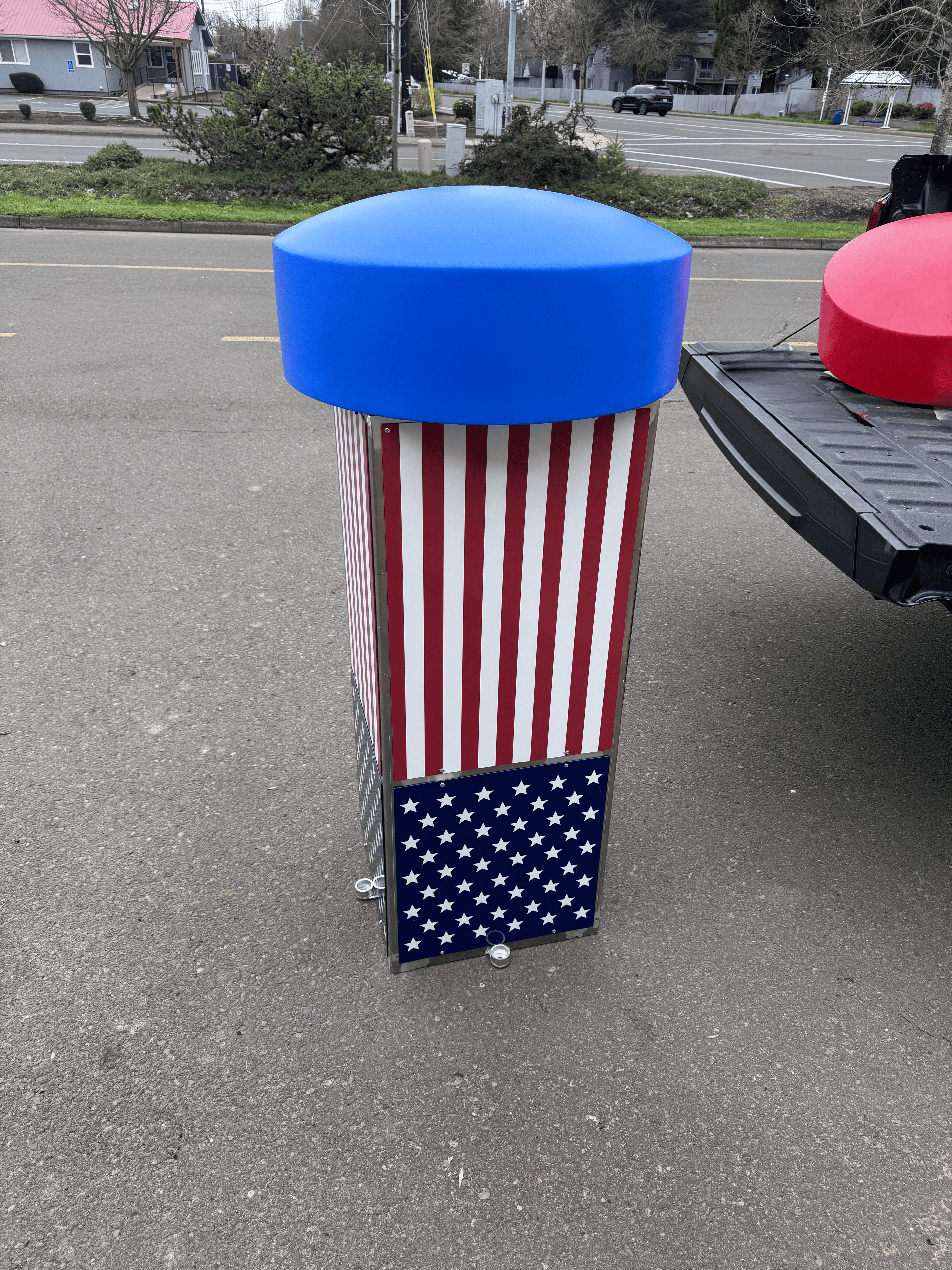 American flag SquareVac with blue lid — custom wrap and powder coat